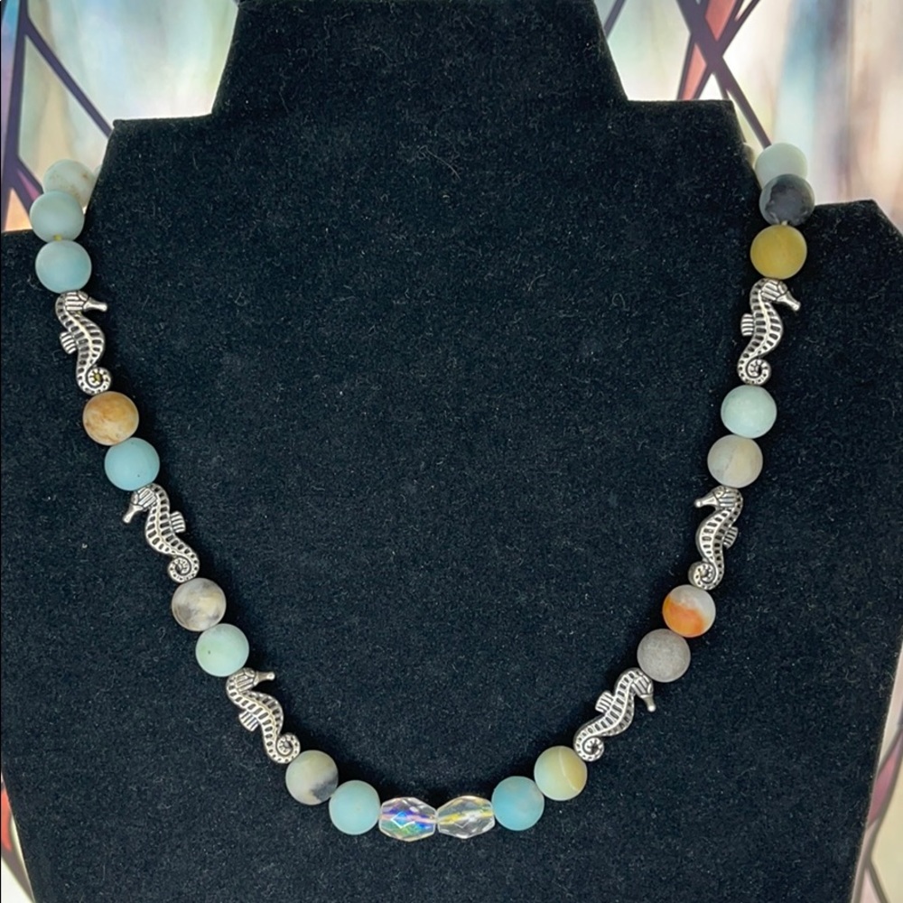 Agate Seahorse Crystal Magnetic Necklace